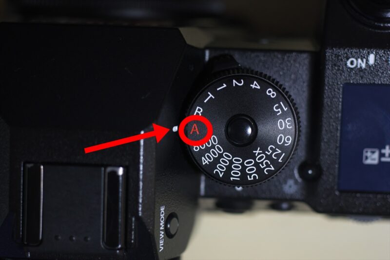Fujifilm-X-H1-カメラ上面-右側写真